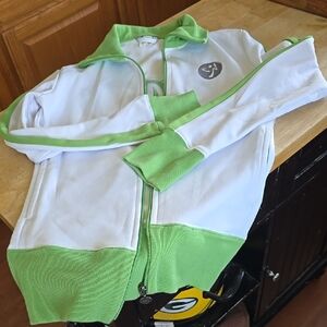 Zumba Fitness White and Green Zippered Jersey with Mandarin Collar